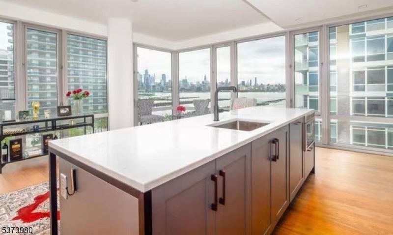 Interior, Kitchen, Recessed Lighting, Water, Wood Texture Flooring