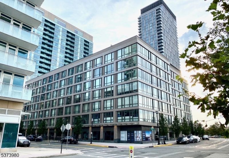 Exterior, Facade, Condo Building