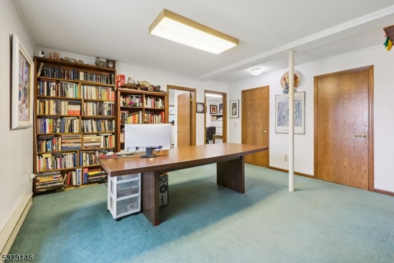 Home Office, Interior