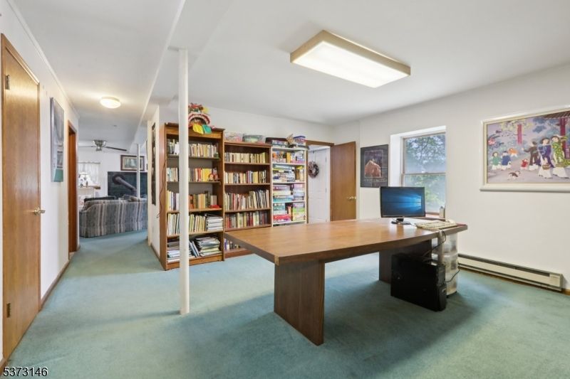 Home Office, Interior