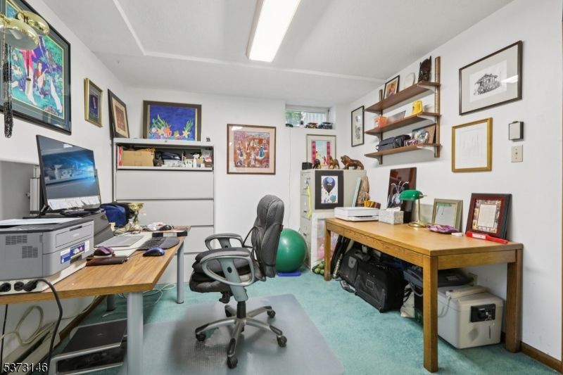 Home Office, Interior