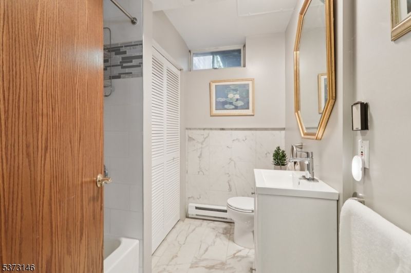 Bathroom, Interior, Marble, Marble Walls