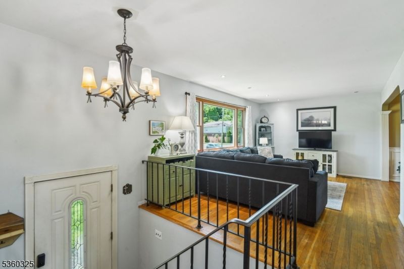 Chandelier, Interior, Living room, Recessed Lighting, Wood Texture Flooring
