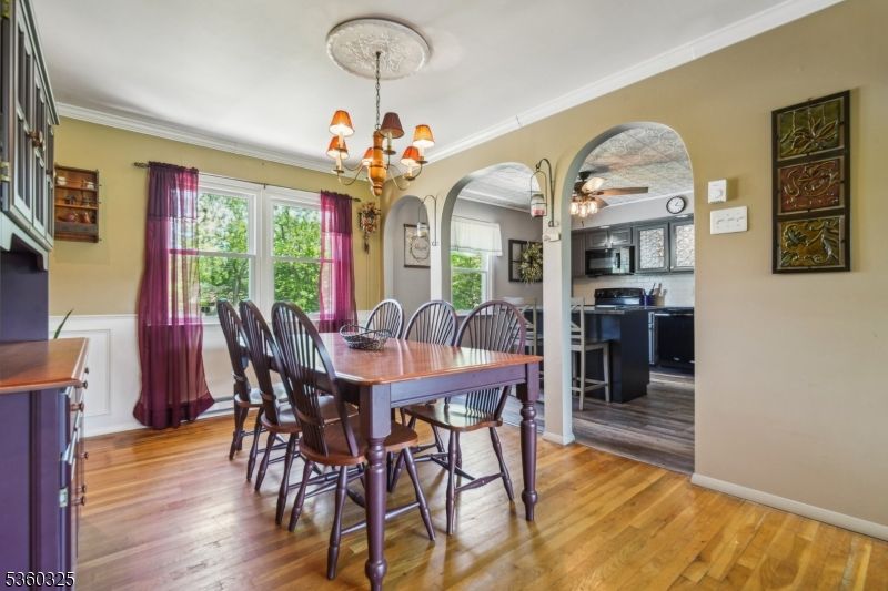Chandelier, Dining room, Interior, Wood Texture Flooring
