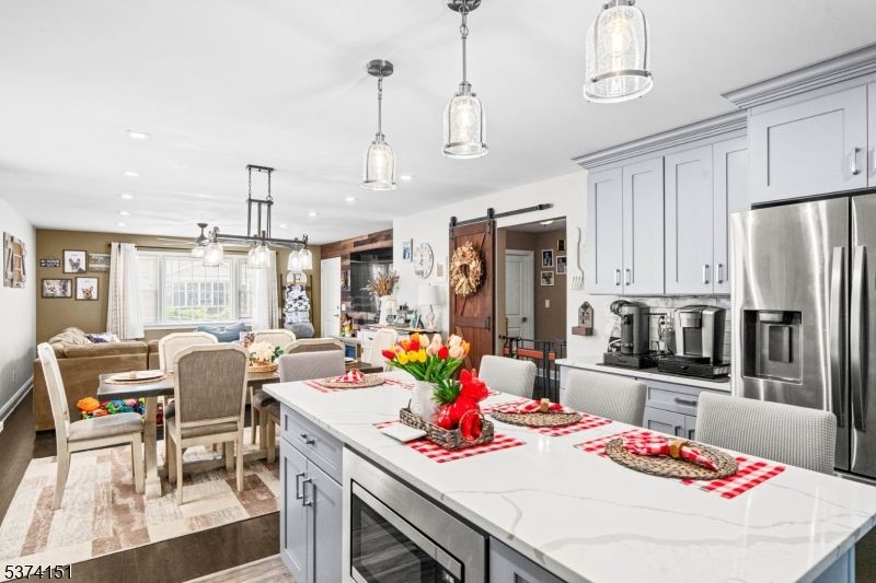 Dining room, Interior, Kitchen, Living room, Pendant Lights, Recessed Lighting, Stainless Steel Appliances