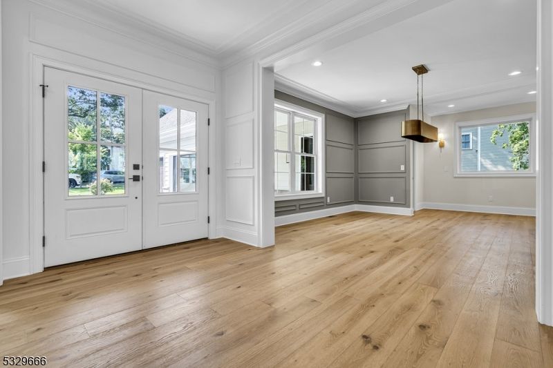 Empty room, Interior, Pendant Lights, Recessed Lighting, Wood Texture Flooring