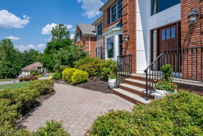 Exterior, Facade, Brick Facade, Rowhouse