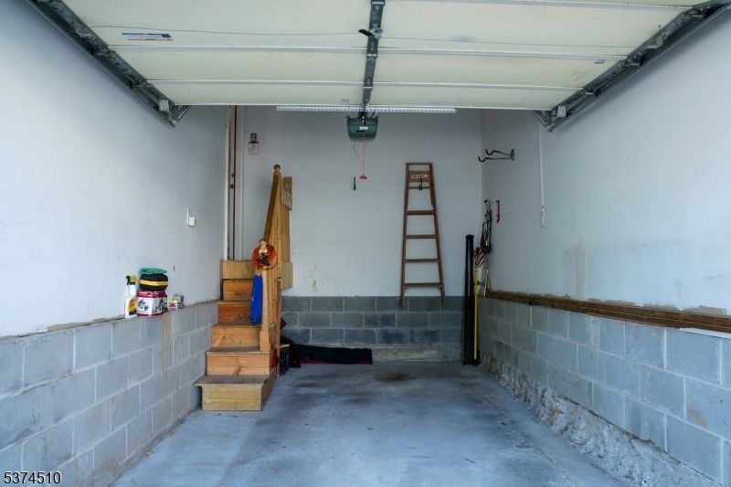 Garage, Interior