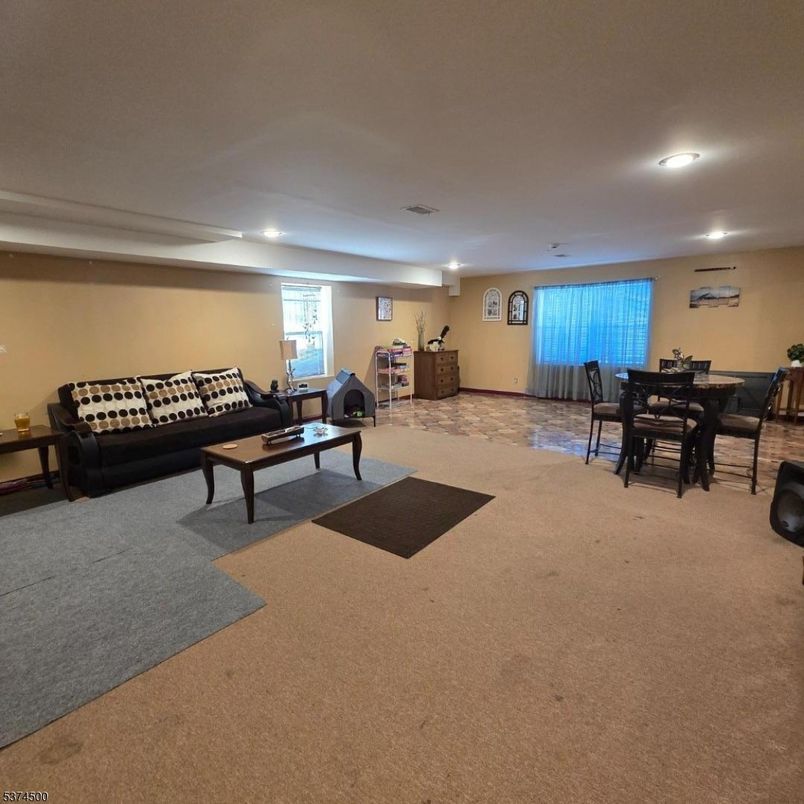 Dining room, Interior, Living room, Recessed Lighting