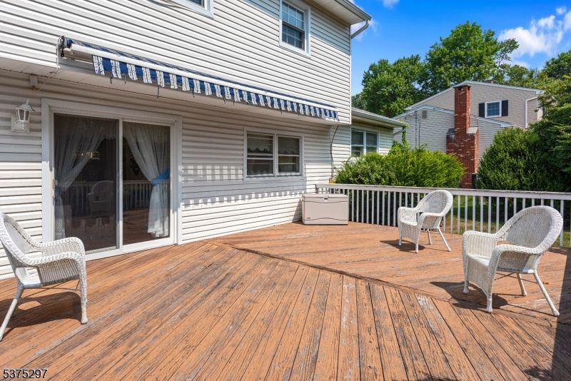 Exterior, Wood Texture Flooring
