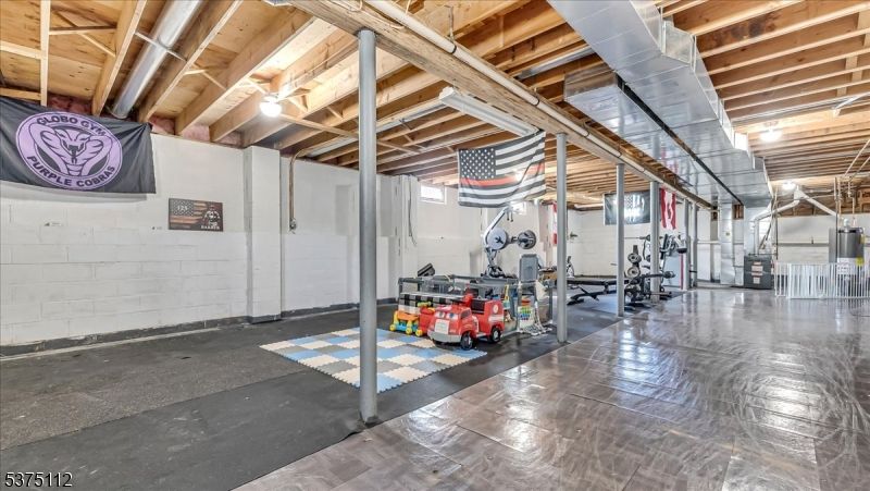 Fitness Equipment, Interior, Wooden Beams, Wooden Ceilings