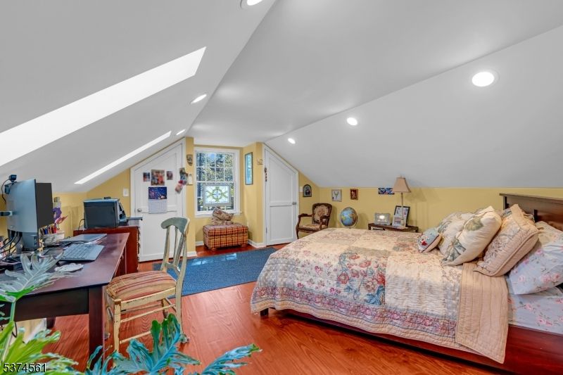 Bedroom, Home Office, Interior, Recessed Lighting, Wood Texture Flooring