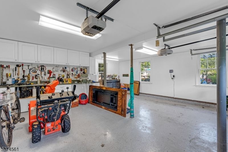 Garage, Interior