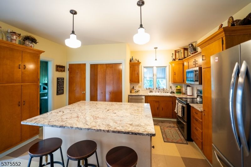 Interior, Kitchen, Pendant Lights, Stainless Steel Appliances