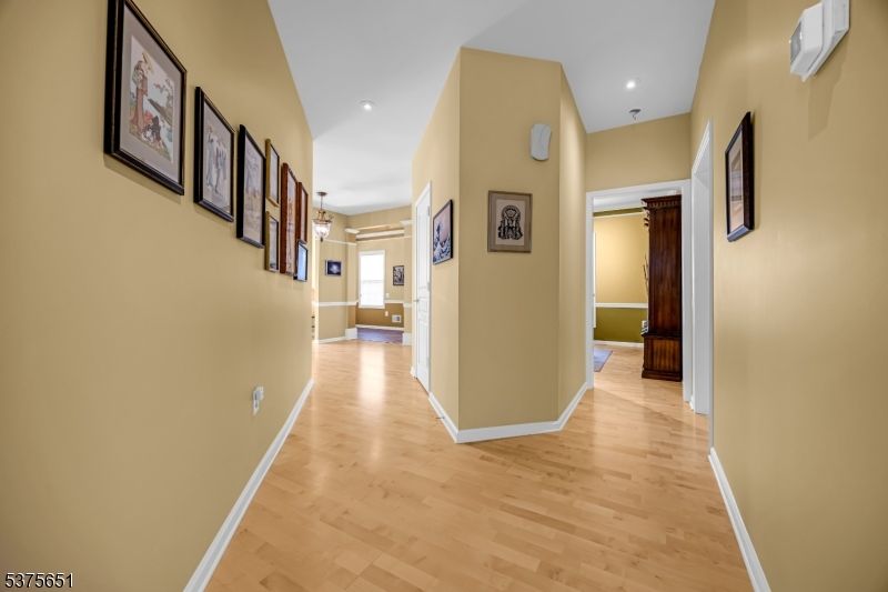 Interior, Pendant Lights, Recessed Lighting, Wood Texture Flooring