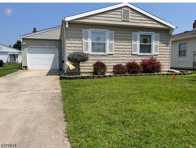 Attached, Backyard, Exterior, Facade, American Craftsman