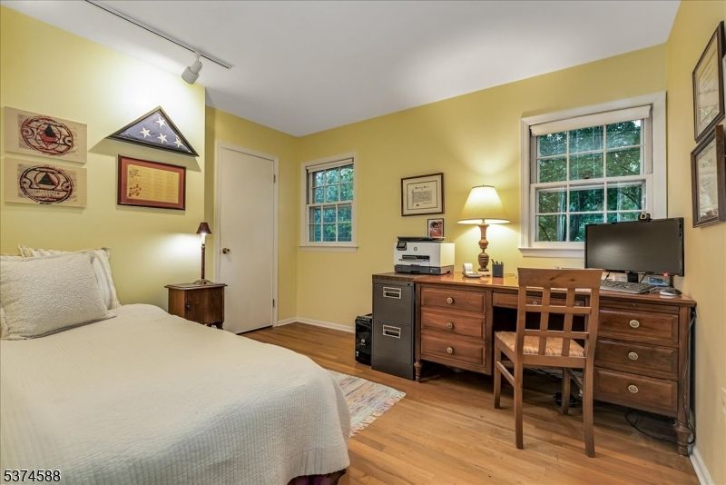 Bedroom, Home Office, Interior, Wood Texture Flooring