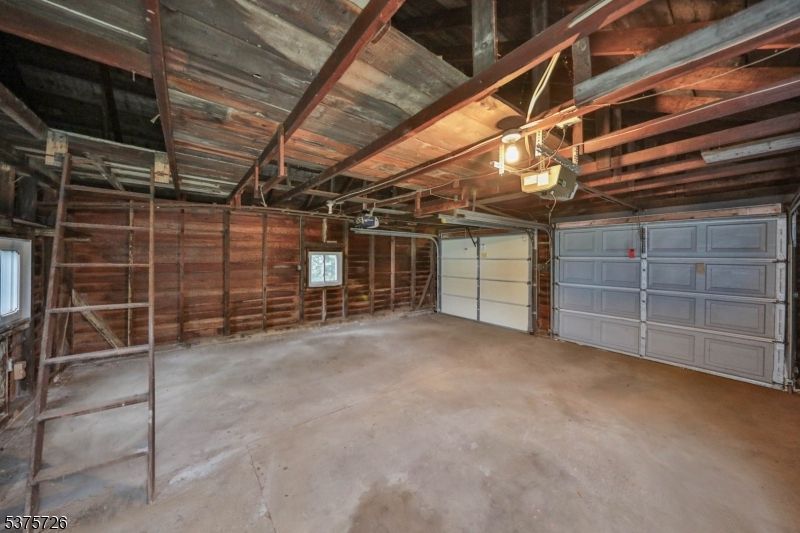 Garage, Interior, Wooden Beams, Wooden Walls