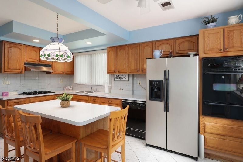Interior, Kitchen, Pendant Lights, Recessed Lighting
