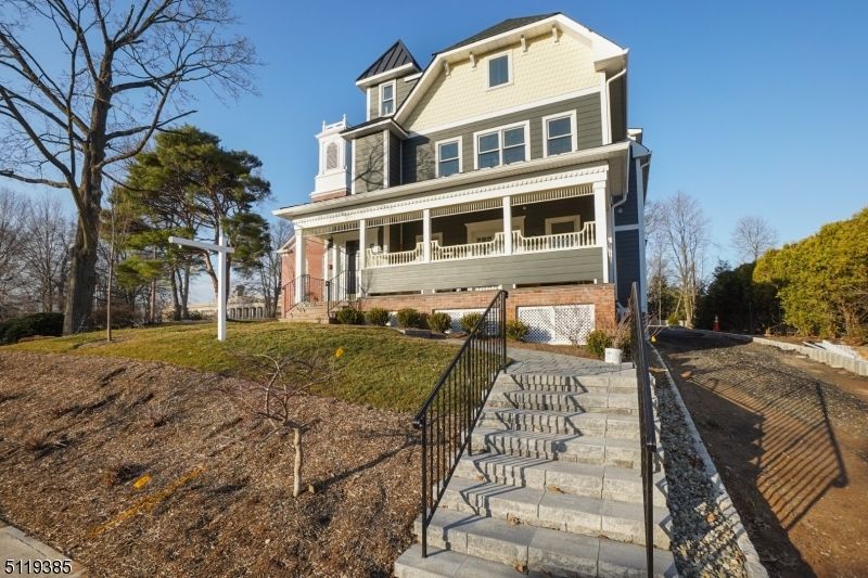 Backyard, Exterior, Facade, Queen Anne Victorian