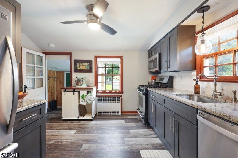 Interior, Kitchen, Pendant Lights, Wood Texture Flooring