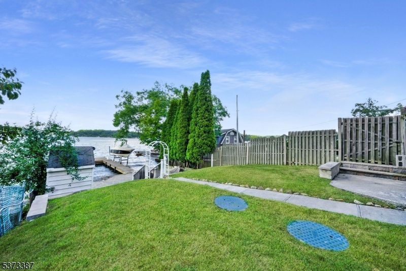 Backyard, Exterior, Water