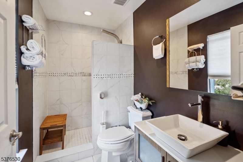 Bathroom, Interior, Marble Walls, Recessed Lighting