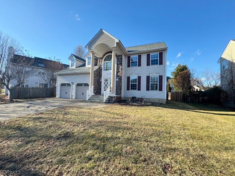 Attached, Backyard, Exterior, Facade, Georgian