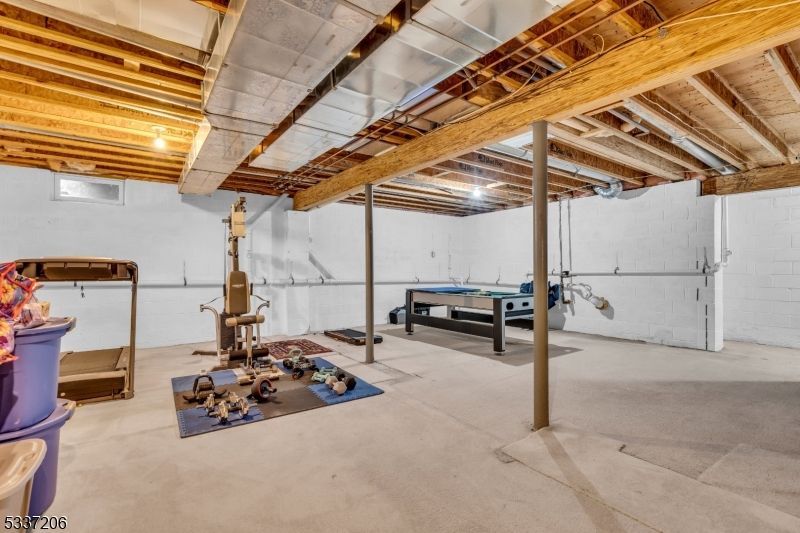 Fitness Equipment, Interior, Wooden Beams