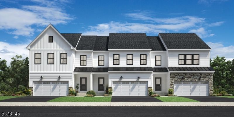 Attached, Exterior, Facade, Farmhouse