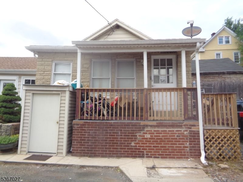 Exterior, Facade, American Craftsman