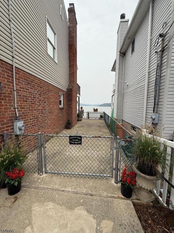Exterior, Water
