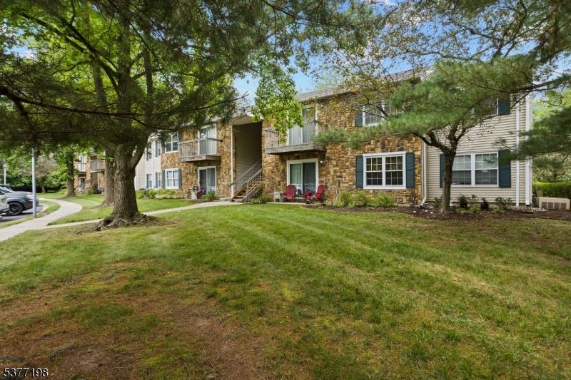 Backyard, Exterior, Facade, Brick Facade, Georgian