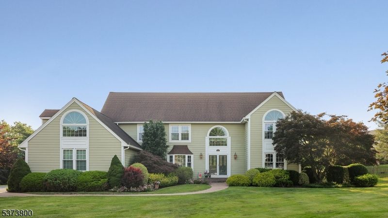 Backyard, Exterior, Facade, Farmhouse