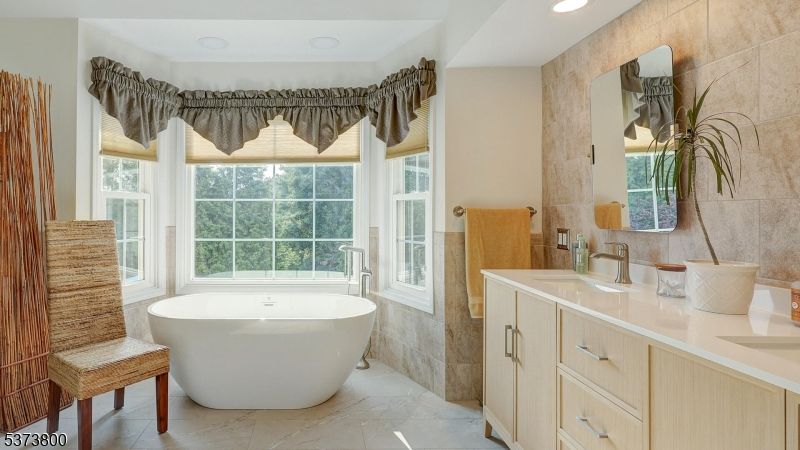 Bathroom, Dual Sink Vanities, Free Standing Baths, Interior, Marble, Recessed Lighting