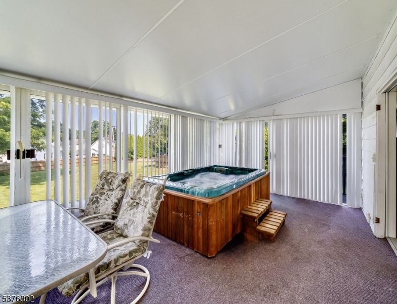 Game Room, Hot Tub, Interior, Sun Room