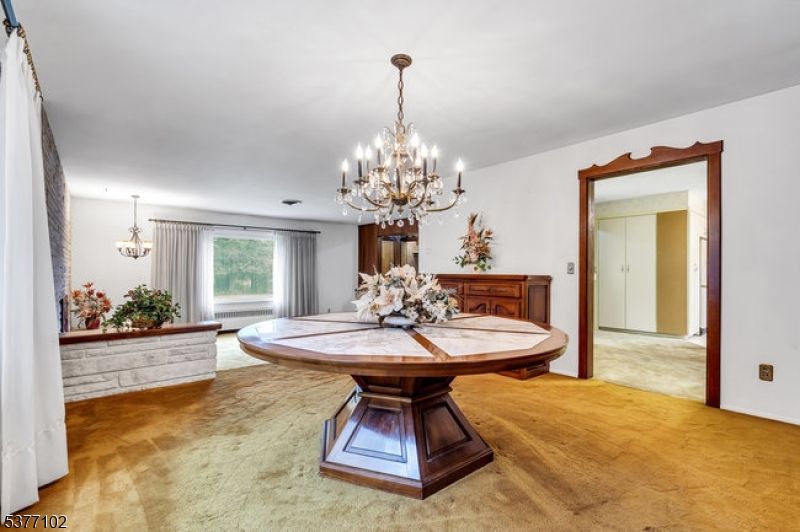 Chandelier, Interior
