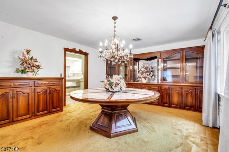 Chandelier, Interior