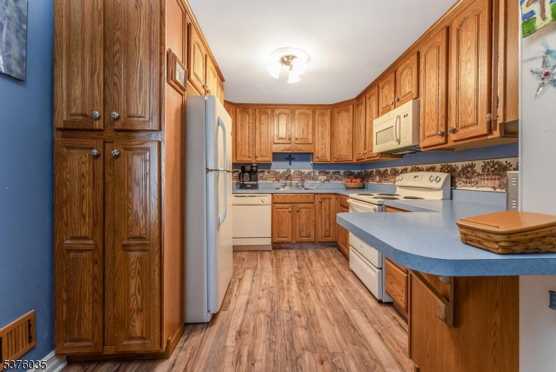 Interior, Kitchen, Wood Texture Flooring