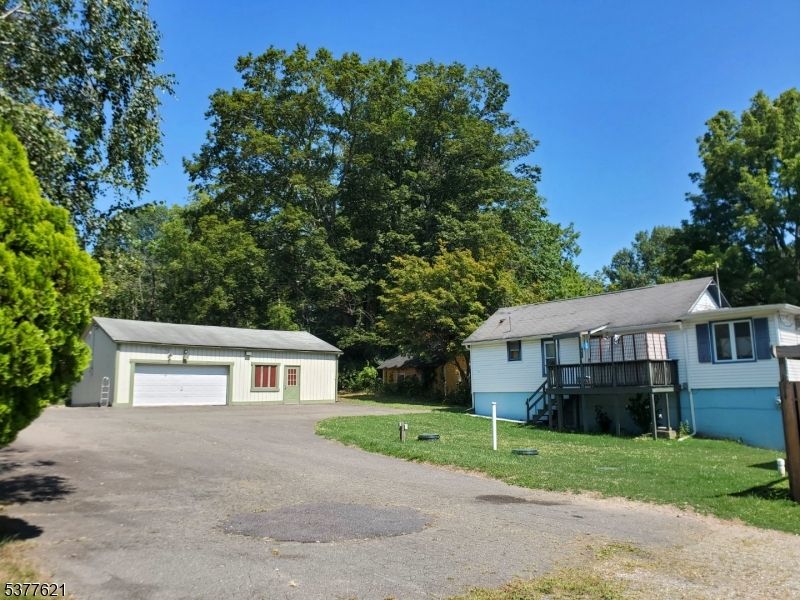 Backyard, Detached Garage, Exterior