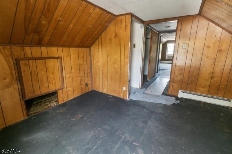 Empty room, Interior, Wooden Ceilings, Wooden Walls