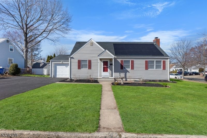 Attached, Exterior, Facade, Solar Panels, Cape Cod