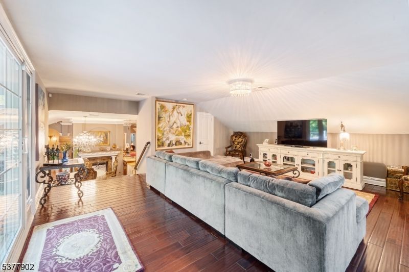 Chandelier, Dining room, Interior, Living room, Wood Texture Flooring