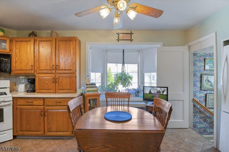 Dining room, Interior, Kitchen