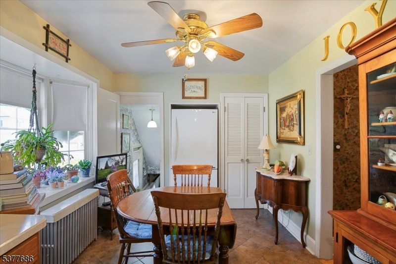 Dining room, Interior