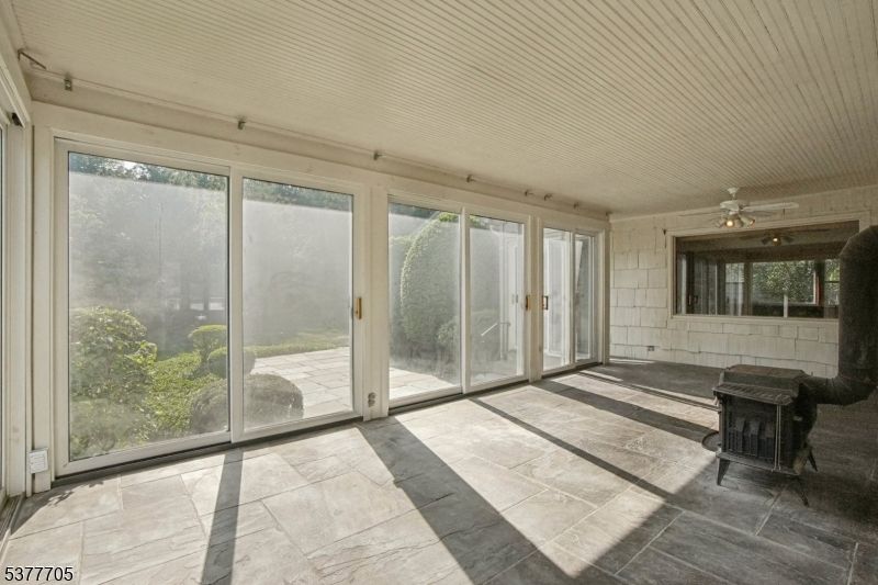 Empty room, Interior, Sun Room