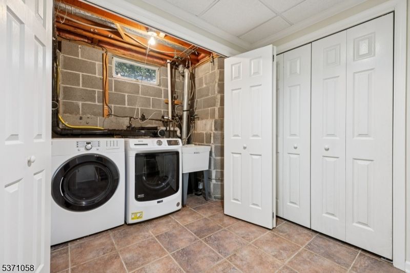 Interior, Stone Walls, Washer