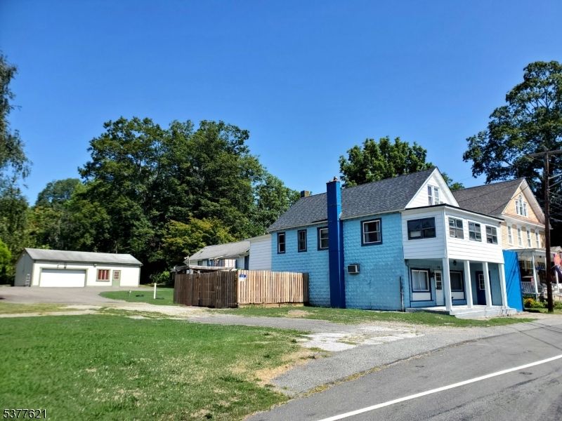 Backyard, Detached Garage, Exterior