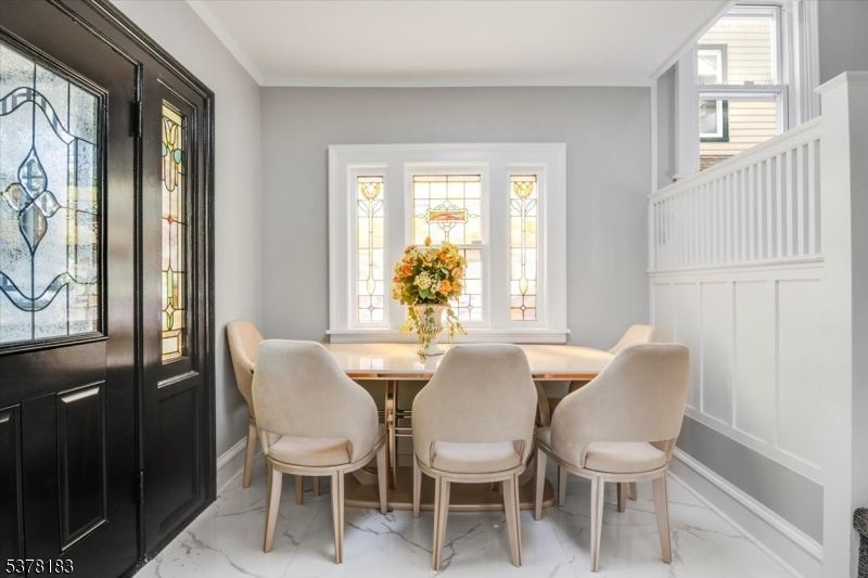 Dining room, Interior, Marble