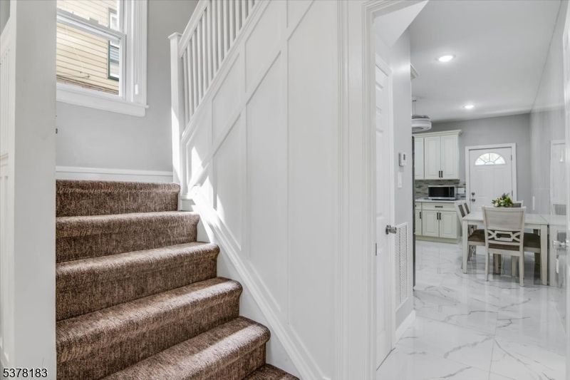 Dining room, Interior, Kitchen, Marble, Recessed Lighting